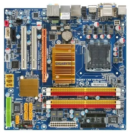 GIGABYTE GA-EG45M-DS2H