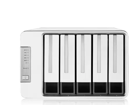 TerraMaster F5-221 40TB 5x8TB Seagate IronWolf 5 Bay NAS Desktop F5-221/40TB-IW