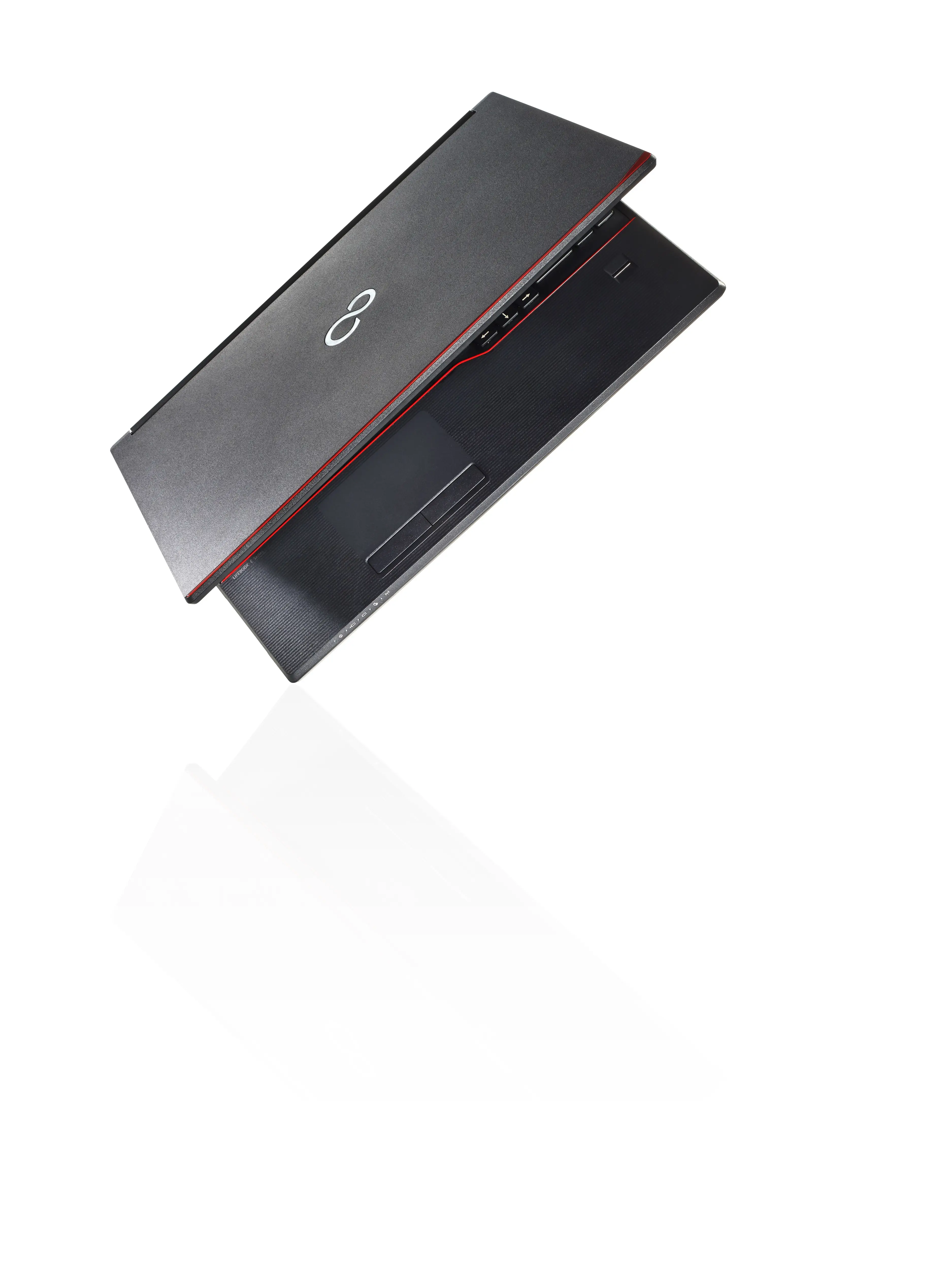 Fujitsu LIFEBOOK E556 VFY:E5560M85AOBE