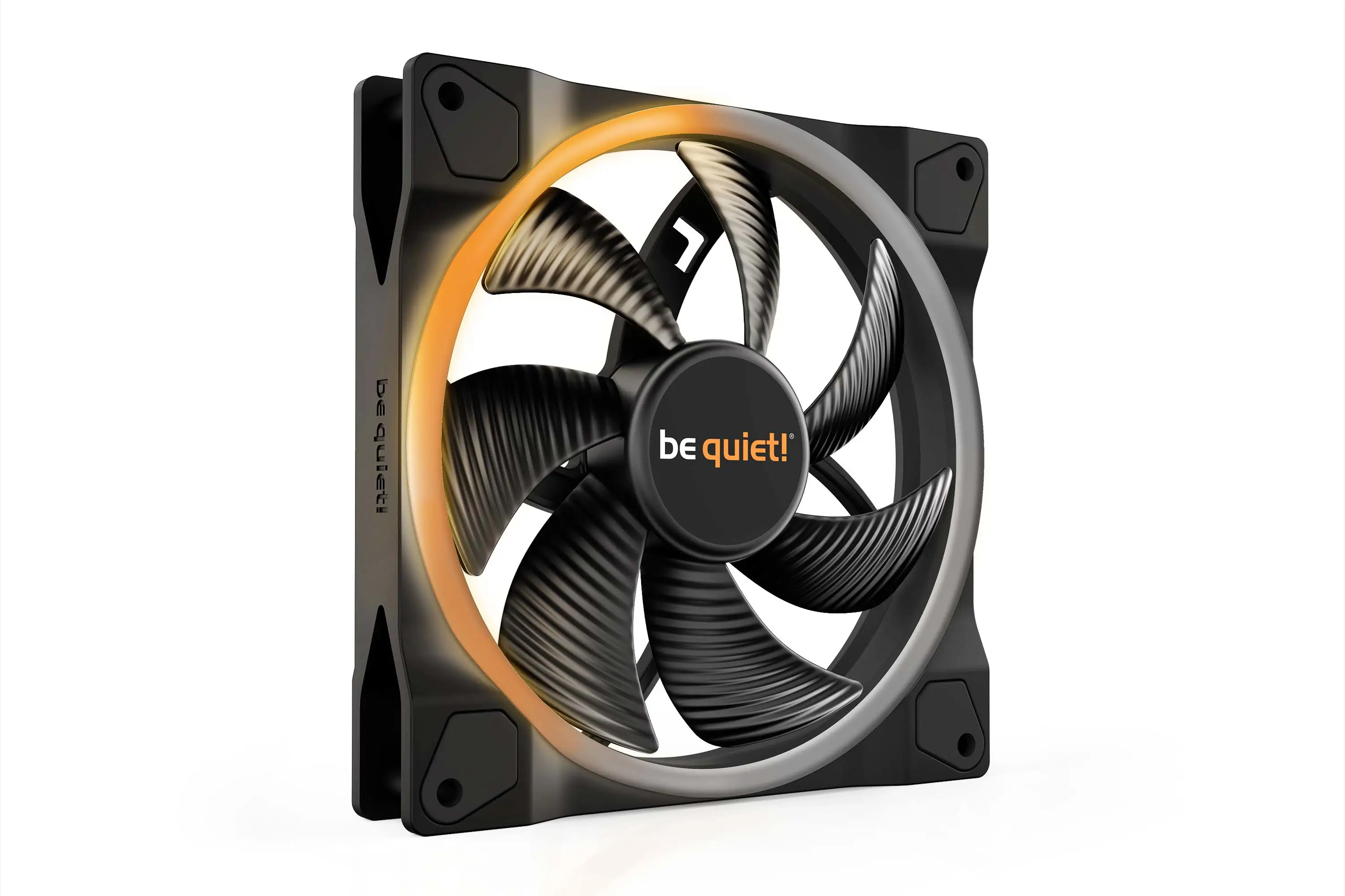 be quiet! Light Wings | 140mm PWM BL074